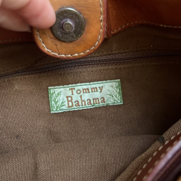 Vintage Tommy Bahama Carpet Leather Purse - Picture 9 of 11